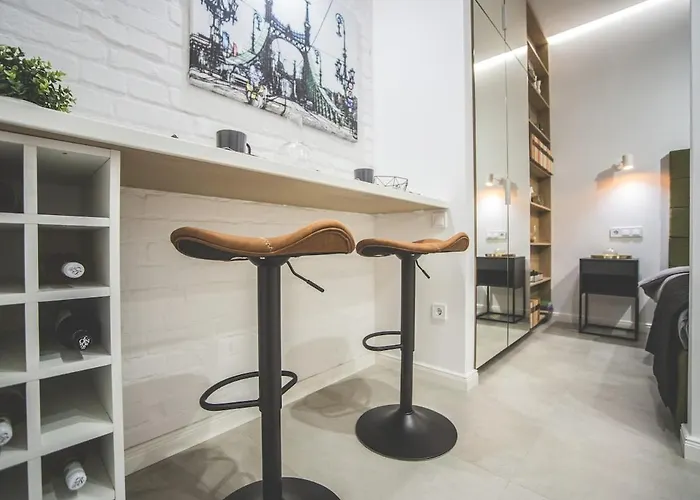 Modern, Designer In Vibrant Soho Apartament